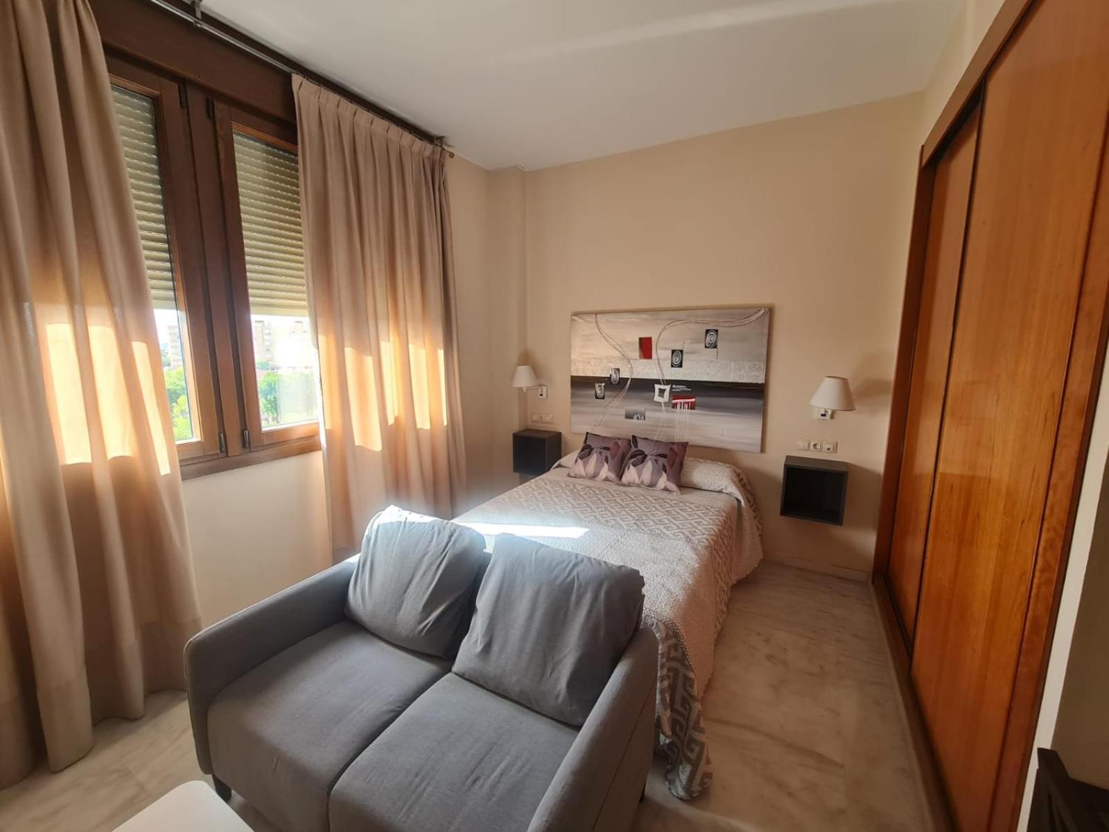 Appartamento Lux Abril Siviglia Esterno foto